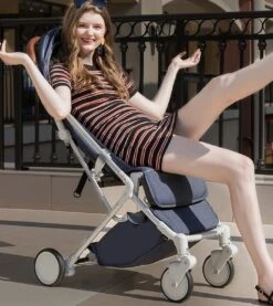 WOOSH New Buggy - Zwart - One Hand Folding - 3 Slaapstanden - Wandelwagen Tot 25 Kg - Regenhoes - Bekerhouder - Muggennet 27 WOOSH New Buggy - Zwart - One Hand Folding - 3 Slaapstanden - Wandelwagen Tot 25 Kg - Regenhoes - Bekerhouder - Muggennet -Kinderwagen- En Accessoirewinkel 1069x1200 3