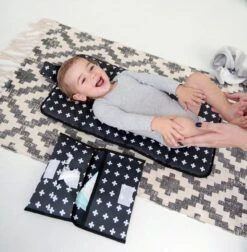 KipKep Napper Verschoonmatje - Machinewasbaar - Crossy Black -Kinderwagen- En Accessoirewinkel 1174x1200 2