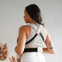 ROOKIE Baby Premium Draagzak- Design Buikdrager - Comfortabel En Ergonomisch - Pasgeboren Babydrager - Peuterdrager - Biologisch Katoen - Super Zacht - Unisex: Voor Mama En Papa (Leoprint Beige) -Kinderwagen- En Accessoirewinkel 1200x1198 24