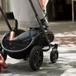 Quinny Hubb Mono Kinderwagen - Graphite On Grey -Kinderwagen- En Accessoirewinkel 1200x1200 1045