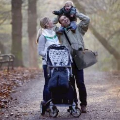 Brisby Slijtvaste Luiertas - Verzorgingstas Groot - Grijs - Inclusief Verschoonmatje - Isoleervakken - Fopspeen Houder - Makkelijk Te Bevestigen Aan De Kinderwagen -Kinderwagen- En Accessoirewinkel 1200x1200 1223