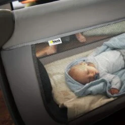 Hauck Dream N Play Plus Campingbedje Set - Met Matras En Muggennet - Grijs -Kinderwagen- En Accessoirewinkel 1200x1200 1530