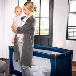 Hauck Dream N Play Plus Campingbedje Set - Met Matras En Muggennet - Navy -Kinderwagen- En Accessoirewinkel 1200x1200 1578