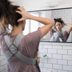 BabyBjörn Draagzak Mini - 3D Jersey - Lichtgrijs -Kinderwagen- En Accessoirewinkel 1200x1200 1881