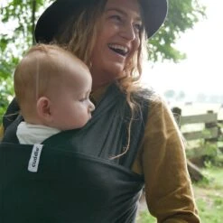 Cuddie Baby Draagdoek - Premium Organic Baby Draagdoek Gemaakt Van Bio Katoen - Newborns Tot 15 Kg - Baby Cadeau - Met Wenskaart - Zwart -Kinderwagen- En Accessoirewinkel 1200x1200 1967