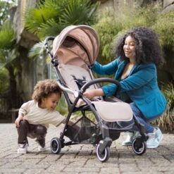 Hamilton By Yoop X1 Plus Kinderwagen - Buggy Met Monteerbare Wieg - Premium Stroller Met One Hand Folding Technologie - Nieuw, Hoger, Uitgebreider 2023 Model - Kaki - Licht, Verstelbaar, Wendbaar En Geschikt Van 0 Maanden Tot 4 Jaar -Kinderwagen- En Accessoirewinkel 1200x1200 1993