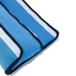 3D Blauwe Gordelkussen Of Slaapkussen Als Reiskussen In De Auto. Dit Kussen Is De Beschermer Van Riem/Gordel, Nek, Hoofd En Kind Bij Het Slapen -Kinderwagen- En Accessoirewinkel 1200x1200 750