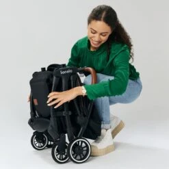 Lionelo Buggy Julie One - Kinderwagen Premium - Automatisch Opvouwen - Wandelwagen Tot 22 Kg - Comfortabele Zitje -Kinderwagen- En Accessoirewinkel 1200x1200 956