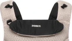 Dooky Ergonomische Draagzak Urban Comfort Beige Desert -Kinderwagen- En Accessoirewinkel 1200x695 3