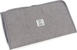 Brisby Slijtvast Verschoonmatje – Voorzien Van Een Klittenbandsluiting Voor Gemakkelijke 1-Hands Bediening - Donkergrijs 9 Brisby Slijtvast Verschoonmatje – Voorzien Van Een Klittenbandsluiting Voor Gemakkelijke 1-Hands Bediening - Donkergrijs -Kinderwagen- En Accessoirewinkel 1200x786 2