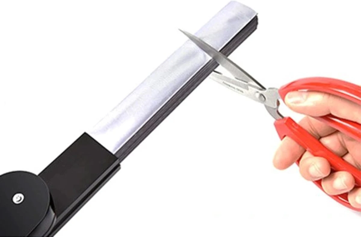 Zonnescherm Auto - Zonwering - Voorruit - UV Protectie - Oprolbaar - Rolgordijn - Rheme 4 Zonnescherm Auto - Zonwering - Voorruit - UV Protectie - Oprolbaar - Rolgordijn - Rheme - Afbeelding 2