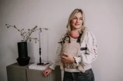 Draagzak - Cross & Go - Pure Baby Love - Panter Taupe - Maat 44 T/m 74 -Kinderwagen- En Accessoirewinkel 1200x797 2