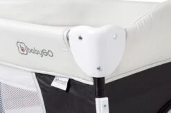 Campingbed BabyGO Sleeper DeLuxe Zwart (incl. Bodemverhoger) 15 Campingbed BabyGO Sleeper DeLuxe Zwart (incl. Bodemverhoger) -Kinderwagen- En Accessoirewinkel 1200x798 13