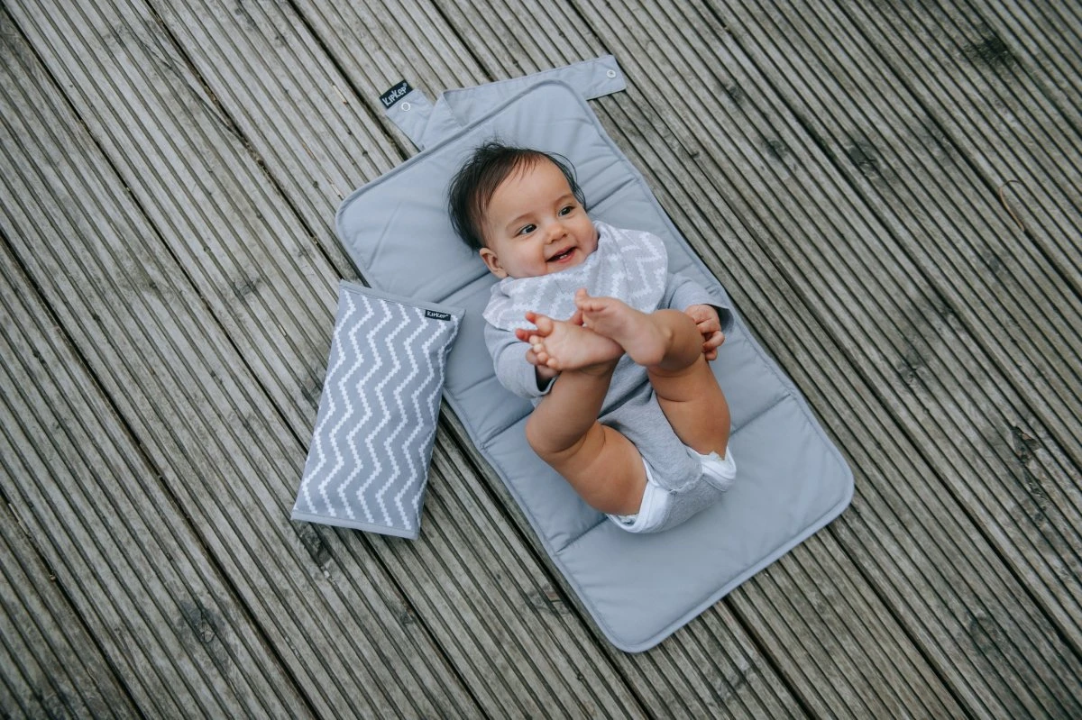 KipKep Napper Luieretui - Silver Grey 4 KipKep Napper Luieretui - Silver Grey - Afbeelding 2