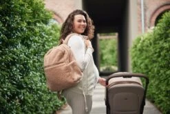 Jollein Luiertas Rugzak Boucle - Biscuit -Kinderwagen- En Accessoirewinkel 1200x800 135