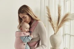 BabyBjörn Draagzak Mini - 3D Jersey - Lichtroze 18 BabyBjörn Draagzak Mini - 3D Jersey - Lichtroze -Kinderwagen- En Accessoirewinkel 1200x800 227