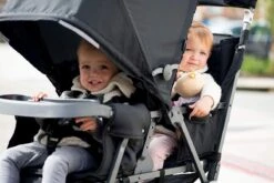 Joovy Caboose Too Ultralight Dubbele Buggy - Zwart - Duo Buggy - Lichtgewicht 17 Joovy Caboose Too Ultralight Dubbele Buggy - Zwart - Duo Buggy - Lichtgewicht -Kinderwagen- En Accessoirewinkel 1200x800 76