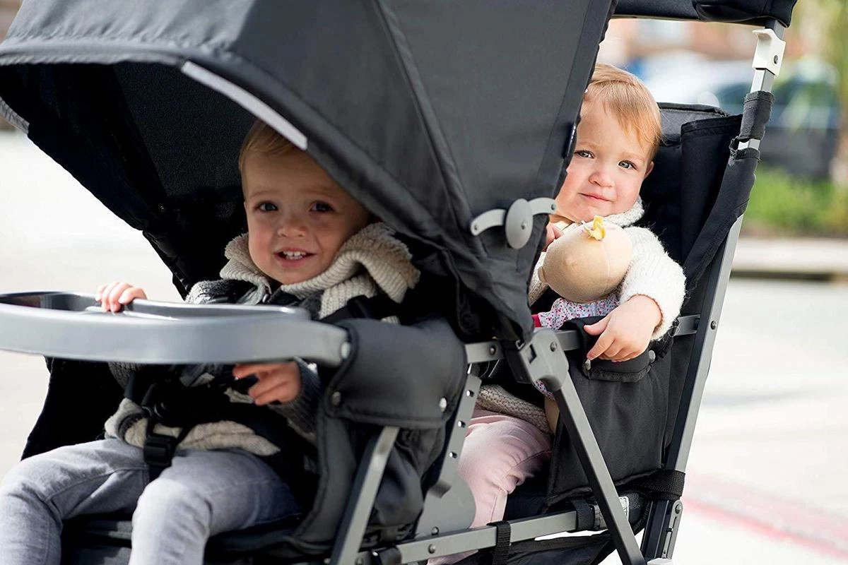 Joovy Caboose Too Ultralight Dubbele Buggy - Zwart - Duo Buggy - Lichtgewicht 8 Joovy Caboose Too Ultralight Dubbele Buggy - Zwart - Duo Buggy - Lichtgewicht - Afbeelding 6