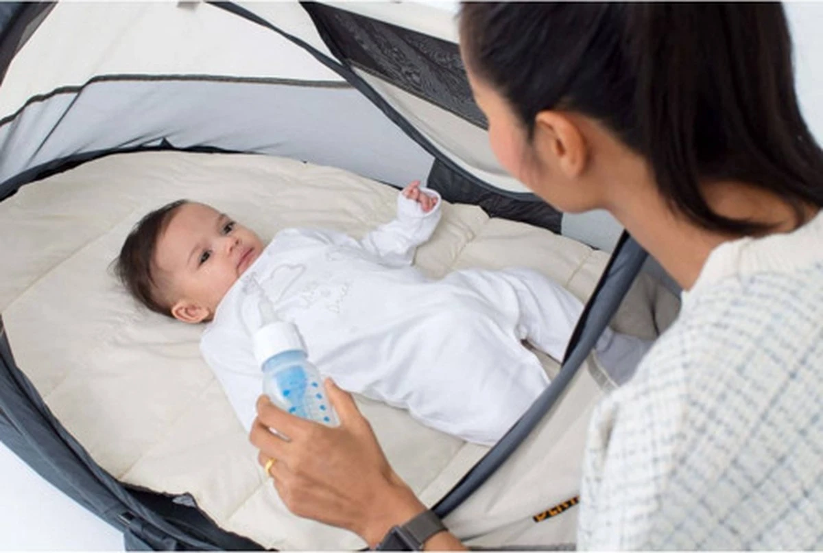 Deryan Baby Luxe Campingbedje – Inclusief Zelfopblaasbare Matras - Cream 20 Deryan Baby Luxe Campingbedje – Inclusief Zelfopblaasbare Matras - Cream - Afbeelding 18