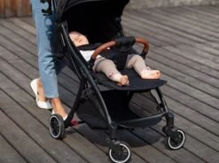 Lionelo Buggy Julie One - Kinderwagen Premium - Automatisch Opvouwen - Wandelwagen Tot 22 Kg - Comfortabele Zitje -Kinderwagen- En Accessoirewinkel 1200x896 3