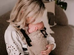 Draagzak - Cross & Go - Pure Baby Love - Panter Taupe - Maat 44 T/m 74 -Kinderwagen- En Accessoirewinkel 1200x900 76