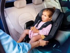 Maxi-Cosi Mica I-Size Autostoeltje - 360° Draaibaar - Authentic Black -Kinderwagen- En Accessoirewinkel 1200x909 5