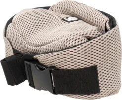 Dooky Ergonomische Draagzak Urban Comfort Beige Desert -Kinderwagen- En Accessoirewinkel 1200x986 2