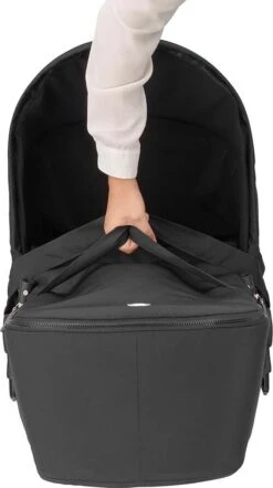 Maxi-Cosi Shape Of You Reiswieg - Essential Black -Kinderwagen- En Accessoirewinkel 671x1200