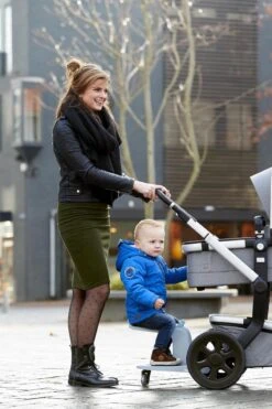 Kid-Sit Meerijdplankje Universeel - Zwart 8 Kid-Sit Meerijdplankje Universeel - Zwart -Kinderwagen- En Accessoirewinkel 799x1200