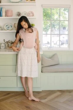 Ergobaby - Embrace - Draagzak Baby - Blush Pink -Kinderwagen- En Accessoirewinkel 799x1200 58