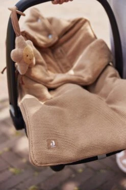 Jollein Voetenzak Voor Autstoel & Kinderwagen - Basic Knit - Biscuit -Kinderwagen- En Accessoirewinkel 800x1200 131