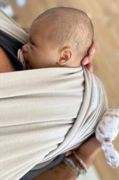 Bamboom Baby Draagdoek Sling Kleur Sand -Kinderwagen- En Accessoirewinkel 800x1200 163