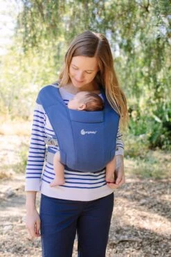 Ergobaby - Embrace - Draagzak Baby - Soft Blue - Ergonomisch Vanaf Geboorte -Kinderwagen- En Accessoirewinkel 800x1200 170