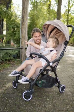 Hamilton By Yoop X1 Plus Kinderwagen - Buggy Met Monteerbare Wieg - Premium Stroller Met One Hand Folding Technologie - Nieuw, Hoger, Uitgebreider 2023 Model - Kaki - Licht, Verstelbaar, Wendbaar En Geschikt Van 0 Maanden Tot 4 Jaar -Kinderwagen- En Accessoirewinkel 800x1200 187