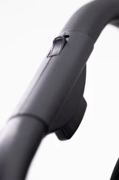 Hamilton By Yoop X1 Plus Kinderwagen - Buggy Met Monteerbare Wieg - Premium Stroller Met One Hand Folding Technologie - Nieuw, Hoger, Uitgebreider 2023 Model - Zwart - Licht, Verstelbaar, Wendbaar En Geschikt Van 0 Maanden Tot 4 Jaar -Kinderwagen- En Accessoirewinkel 800x1200 194