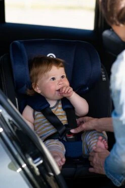 MUNDO 0-36 KG ISOFIX - 360 Graden Draaibaar Zwart -Kinderwagen- En Accessoirewinkel 800x1200 59