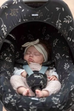 Dooky Seat Cover 0+ Autostoelhoes - Romantic Leaves Beige -Kinderwagen- En Accessoirewinkel 801x1200 2