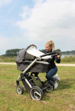 Dooky Universal Cover Zonnescherm Kinderwagen - Dandelion -Kinderwagen- En Accessoirewinkel 813x1200