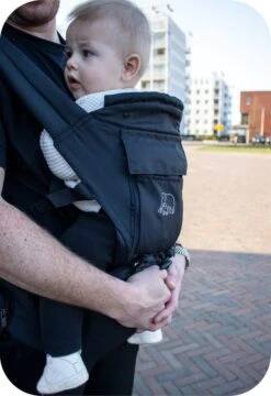 Deryan Pack Luxe Ergonomische Draagzak - Babydrager + Opbergvakjes - Zwart -Kinderwagen- En Accessoirewinkel 824x1200 8