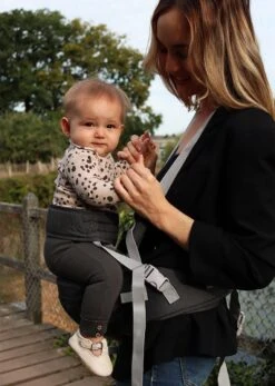 Deryan Pack Light Luxe Heupdrager - Ergonomische Draagzak + Opbergvakjes Grijs -Kinderwagen- En Accessoirewinkel 855x1200 4