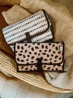 BabyBird - Verschoonmatje Leopard - Waterbestendig -Kinderwagen- En Accessoirewinkel 900x1200 54