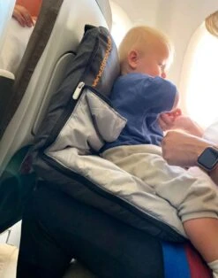 Deryan AirTraveller Vliegtuigbedje - Reiskussen Met Matras - Compact Opgevouwen -Kinderwagen- En Accessoirewinkel 943x1200 5