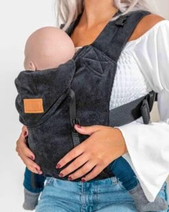 ByKay - Draagzak - Click Carrier Classic - Ribbed Velvet Smoky Black -Kinderwagen- En Accessoirewinkel 960x1200 15