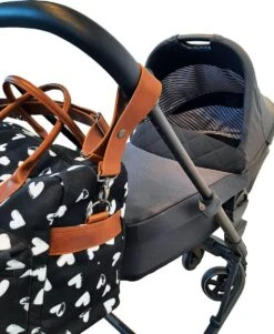 Kidzroom Black And White Luiertas - Zwart - Ophanglussen Kinderwagen - Verschoonmatje - Verstelbare Schouderband -Kinderwagen- En Accessoirewinkel 986x1200 9